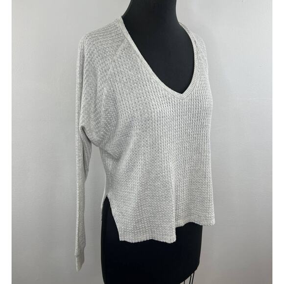 Velvet by Graham & Spencer Tops - Velvet Graham & Spencer Gray Metallic V-Neck Long Sleeve Waffle Knit Top P XS